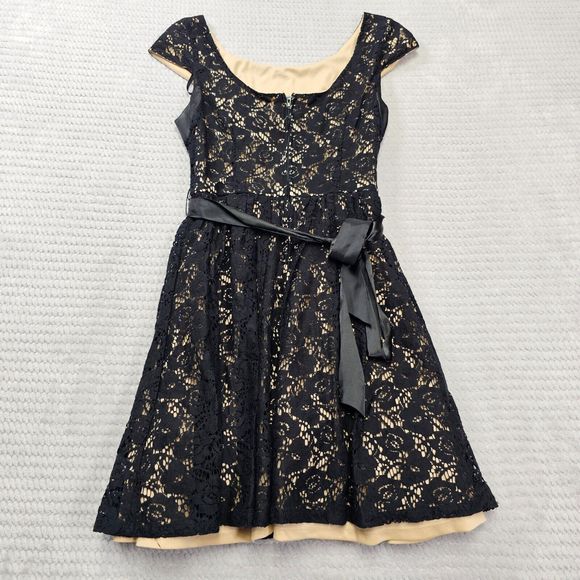 Women's Pompous Girly Lace overlay Dress Size‎ Small Cute - Picture 14 of 14